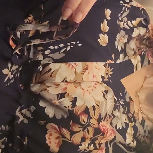 🍑 v-neck navy floral kimono style dress - Picture 3 of 5